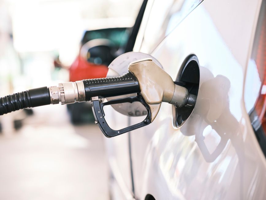 Diesel-Engpass durch russische Raffinerien – Spritpreise steigen