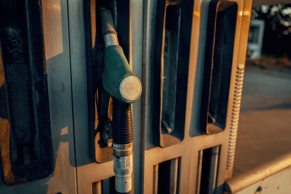 Spritpreise treiben Inflation nach Tankrabatt-Ende